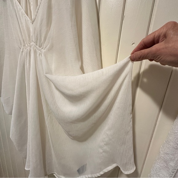 Coverup, sheer and feminine. Off- white, long sleeves - Picture 3 of 5